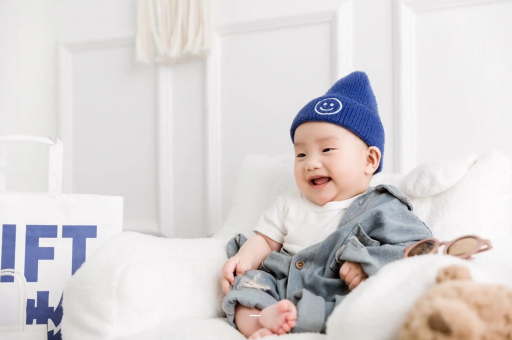 项城宝宝躺着吃奶有影响吗